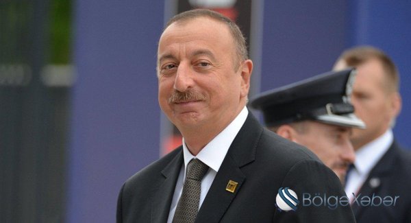 İlham Əliyev Orbanı təbrik etdi